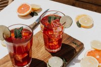Thee tonic is het nieuwe zomerdrankje voor thuis