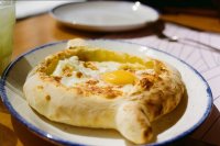 Khachapuri is het Georgische kaasbrood dat nu viral gaat