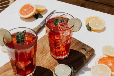 Thee tonic is het nieuwe zomerdrankje voor thuis